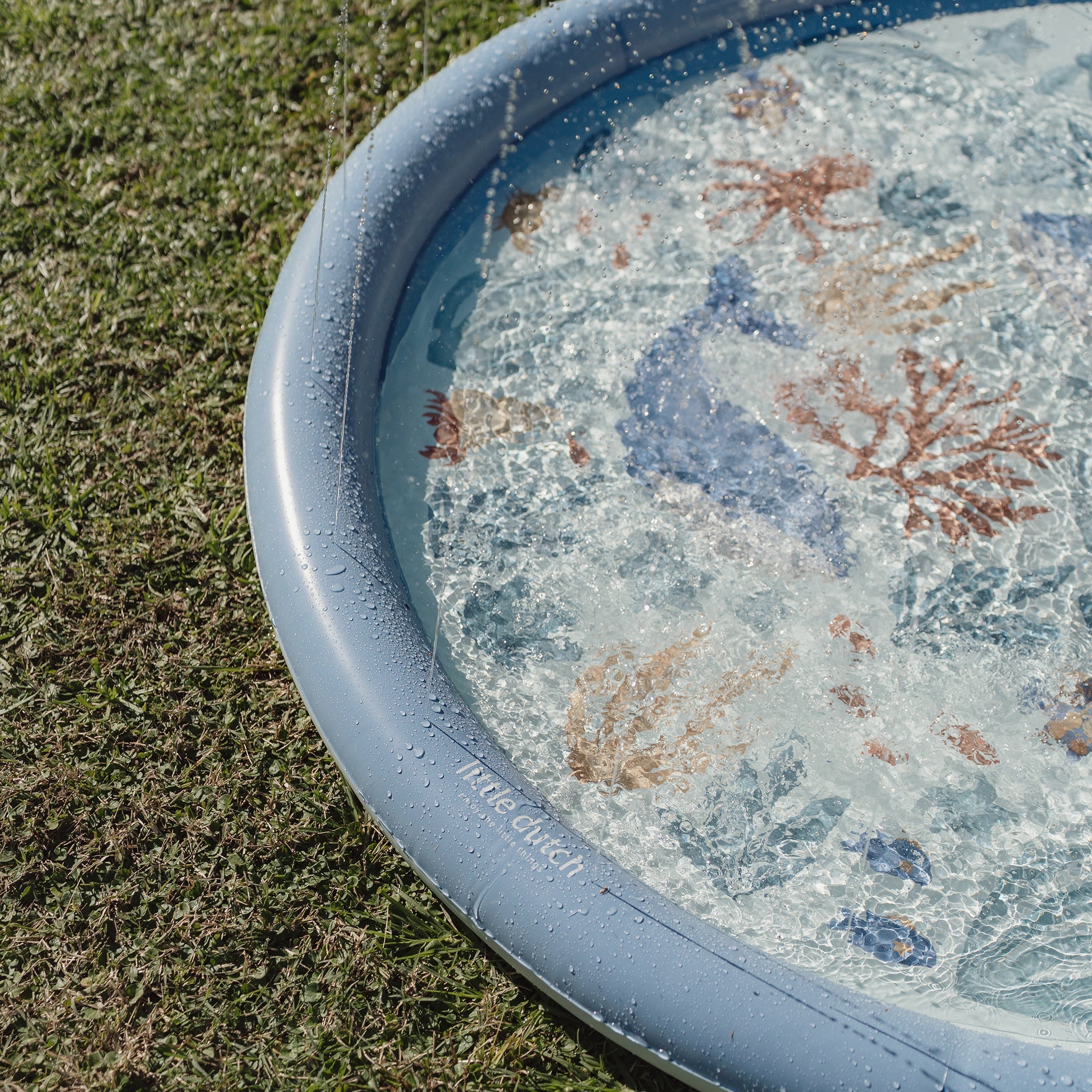 LITTLE DUTCH. Φουσκωτό στρώμα παιχνιδιού Sprinkler Ocean World Μπλε 150 εκ.