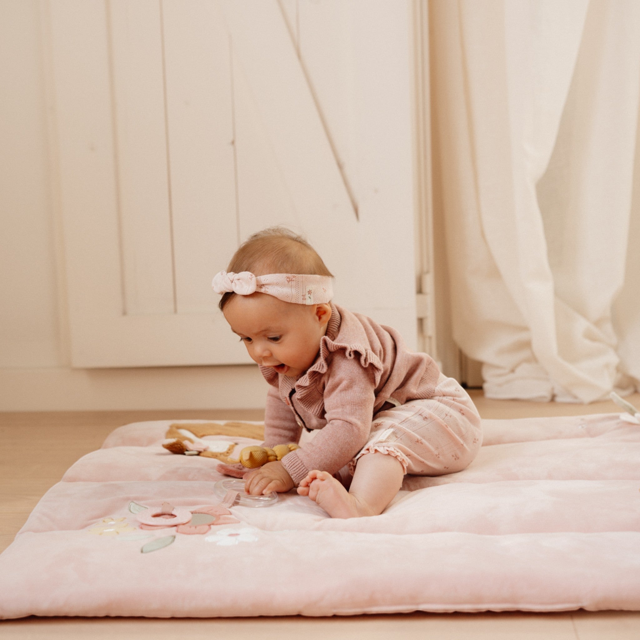 LITTLE DUTCH. Υφασμάτινο στρώμα δραστηριοτήτων Fairy Garden GRS
