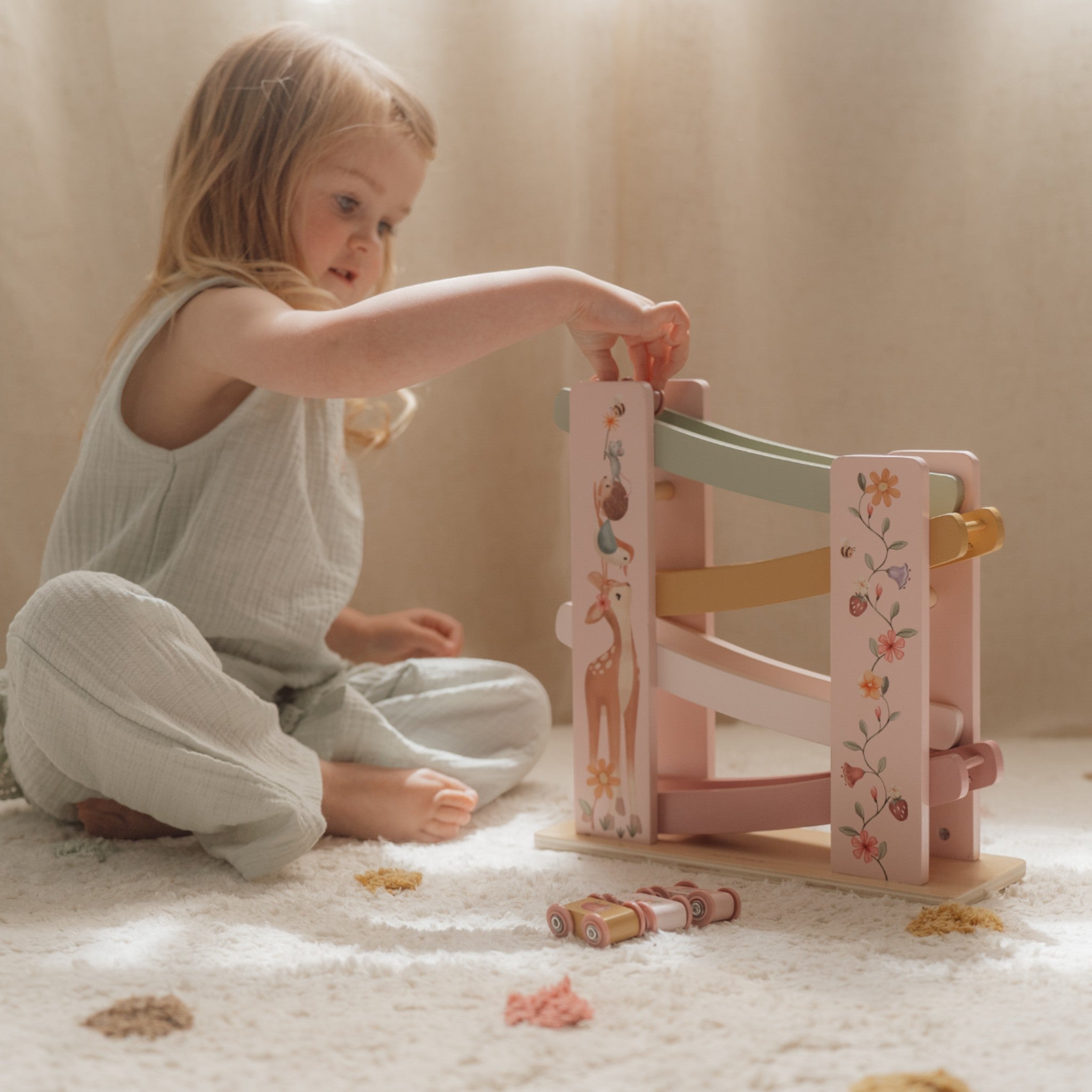 LITTLE DUTCH. Ξύλινη πίστα αγώνων με αυτοκινητάκια Fairy Garden FSC LD7355