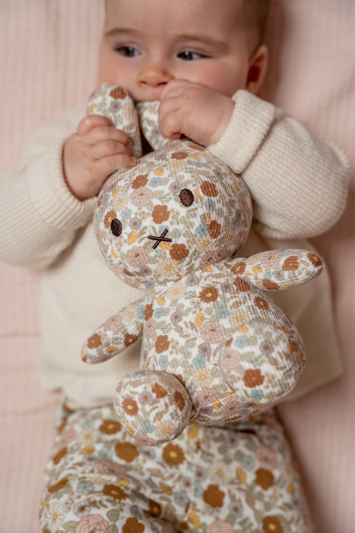 Little Dutch Υφασμάτινο κουκλάκι Miffy Vintage Little Flowers all over  35cm LD-NIJN777