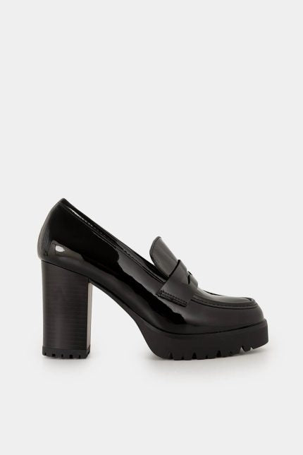 Loafers Clara μαύρο λουστρίνι με τακούνι