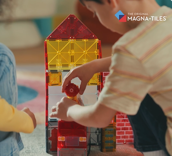MAGNA-TILES Fire Station 50 Τεμάχια – Μαγνητικά Πλακίδια STEM με Πυροσβεστικό Σταθμό 252050FS