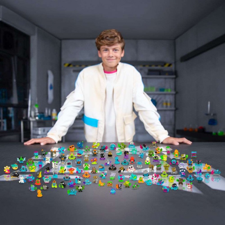 MrBeast Lab Swarms Test Tube with 2 Micro Beasts Figures Surprise