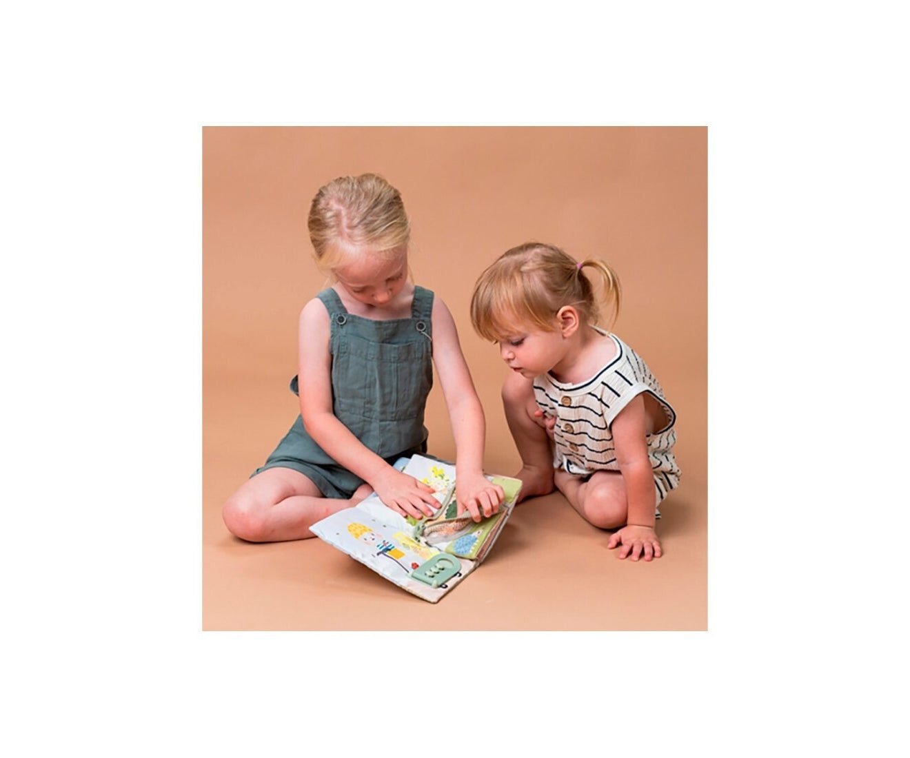 Taf Toys Βιβλίο Δραστηριοτήτων My 1st Busy Book  T-13355
