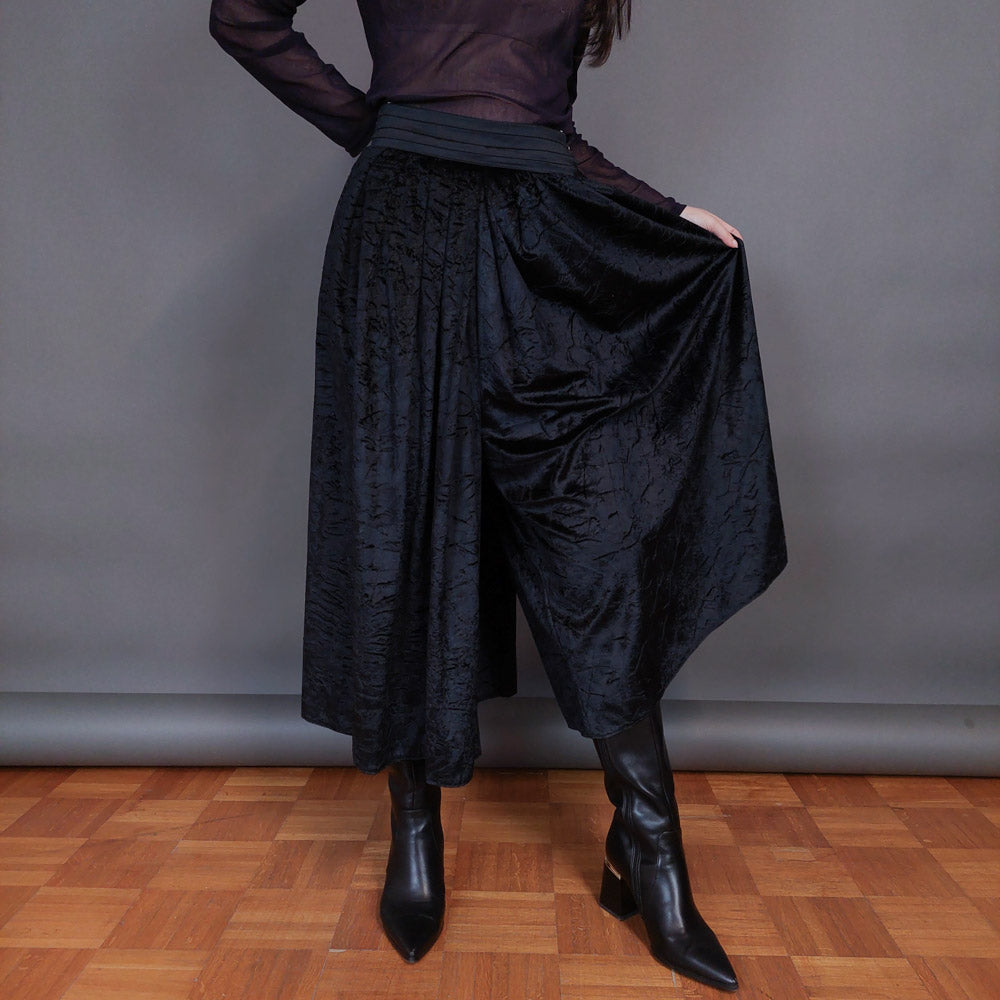 VIN-SKI-32933 Vintage βελουτέ παντελονόφουστα με πιέτες μαύρη XL